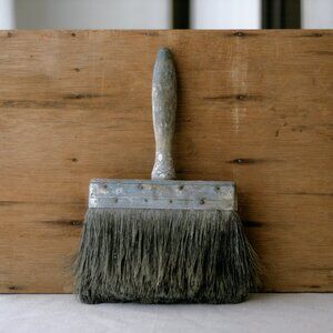 Vintage Weathered Rustic Large Thick Pain Brush